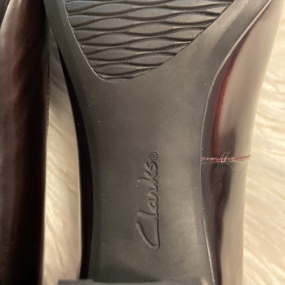 CLARKS LEATHER Artisan Heels size 10 excellent condition never been worn - Picture 8 of 16